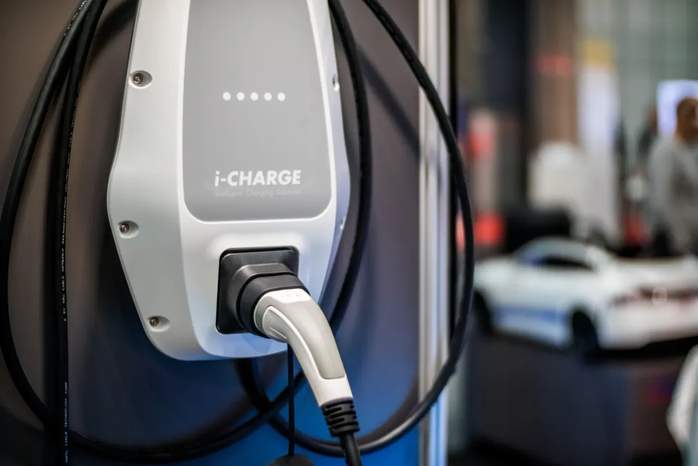 Borne de recharge IRVE à Clichy